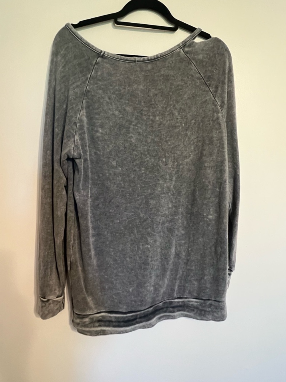 Americanable Charcoal Mineral Wash Pullover L Lightweight Cozy Casual Top NWOT - Picture 3 of 6